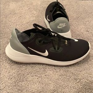 Nike Sportswear tennis shoes